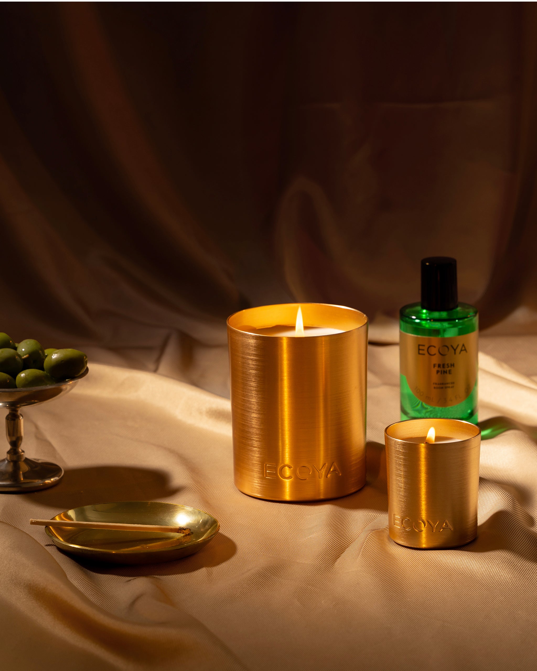 ecoya christmas candles that smell like a christmas tree